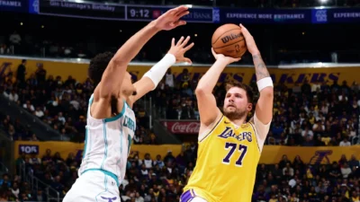 Luka Doncic Cetak 44 Poin, Lakers Kalahkan Pacers 128-117 Tanpa LeBron