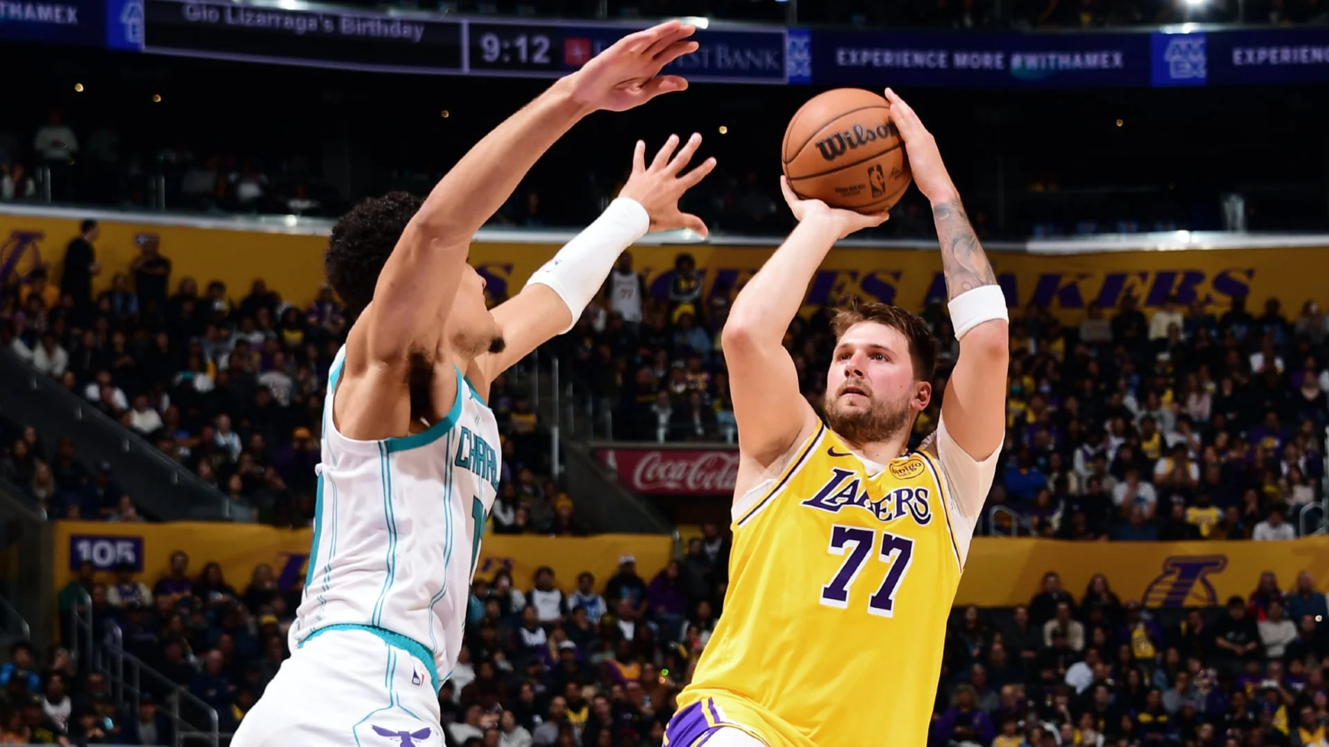 Luka Doncic Cetak 44 Poin, Lakers Kalahkan Pacers 128-117 Tanpa LeBron