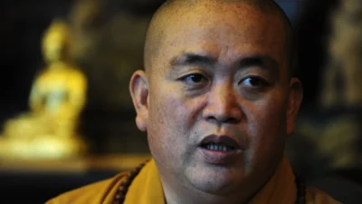 Mantan Kepala Biara Kuil Shaolin di China Didakwa Suap dan Penggelapan