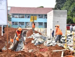 Mendikdasmen Tegaskan: Anggaran Pendidikan Tak Terganggu, Revitalisasi Sekolah & MBG Tetap Jalan!