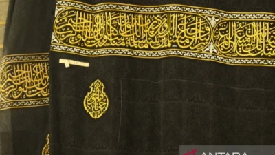 Mengenal Kiswah, Kain Penutup Ka'bah yang Diganti Setiap Tahun