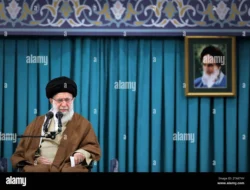 Meninggalnya Ayatollah Khamenei Pecah: Reaksi Politik Regional, Dinamika Suksesi, dan Dampak Geopolitik