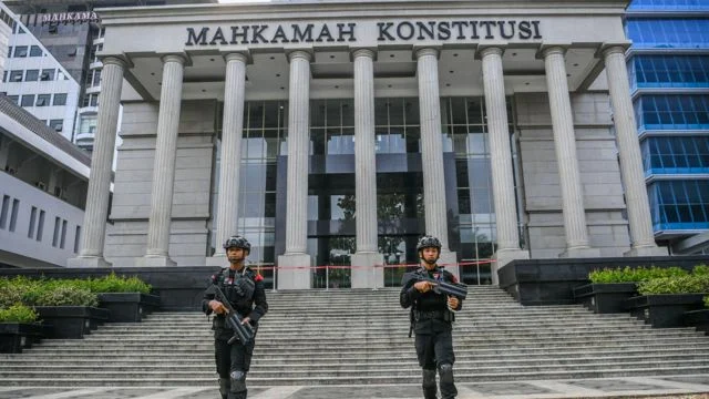 MK Buka Tabir: Putusan Kontroversial tentang Uang Pensiun Eks Pejabat Negara Mengguncang Politik Indonesia