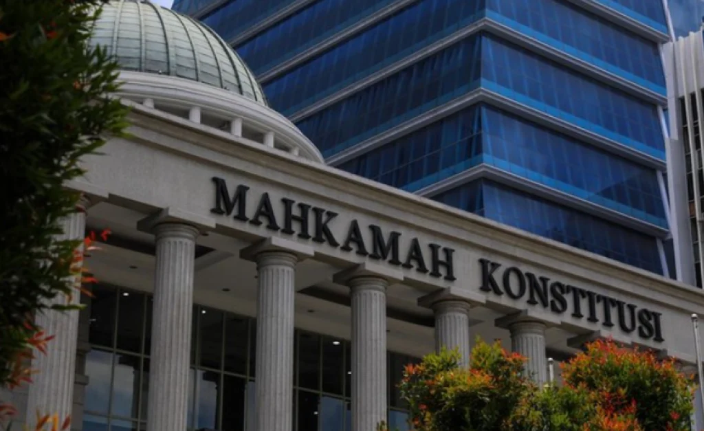 MK Hapus Pensiun Seumur Hidup DPR RI, Uang Pensiun Dihapus