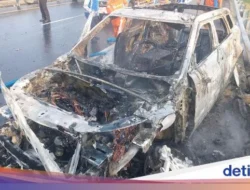 Mobil Range Rover Terbakar di Tol MKTT Sumut Rabu (25/3/2026) Siang, Lalin Sempat Ditutup