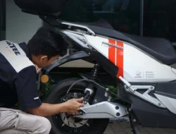Motor Listrik Ditinggal Mudik? Simak Tips Agar Tetap Aman dan Baterai Awet