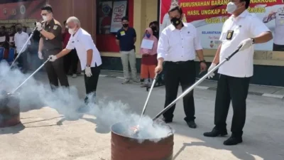Operasi Bareskrim: Ratusan Kilogram Sabu Tersembunyi di Ban Mobil, Ditemukan di Klub Malam Jakarta Selatan
