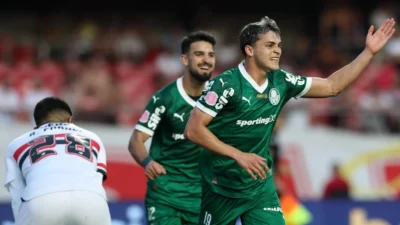 Palmeiras Tumbangkan São Paulo, Abel Ferreira Diusir: Drama di Morumbi yang Mengguncang Brasileirão!