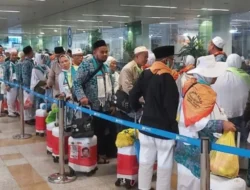 Pemerintah Intensifkan Pendampingan Kepulangan Jemaah Umrah di Bandara Jeddah