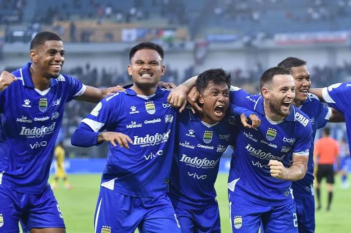 Persib Bandung Kuat di Puncak Klasemen Super League 2025/2026: Poin Tumpuk, Persaingan Semakin Ketat