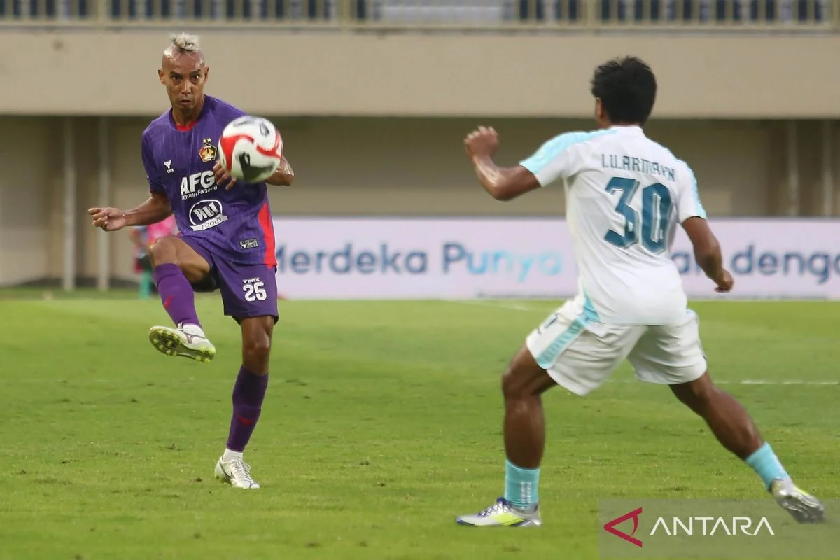 Persik Kediri Bangkit, Kalahkan PSBS Biak 2-1 di Stadion Brawijaya