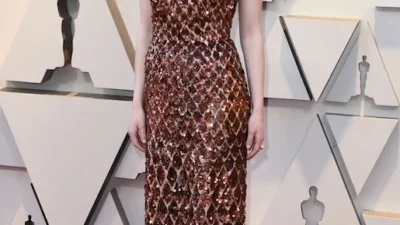 Pesona Emma Stone di Oscar 2026, Pakai Gaun yang Dibuat Ratusan Jam