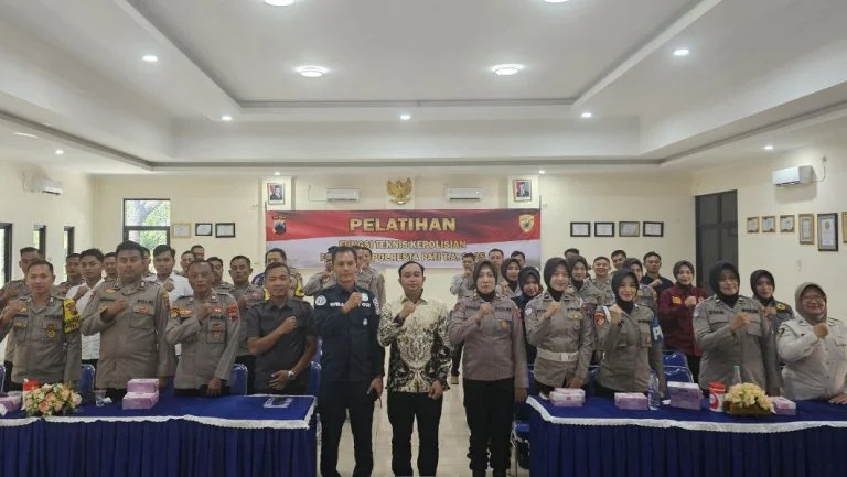 Polres Cilegon Gandeng Wartawan Senior Bekali Personel Komunikasi Efektif Hadapi Mudik 2026