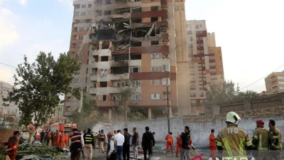 Porak‑poranda! AS‑Israel Serang Aset Militer Iran Hingga Markas Polisi di Tehran