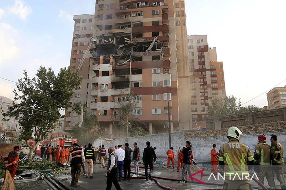 Porak‑poranda! AS‑Israel Serang Aset Militer Iran Hingga Markas Polisi di Tehran