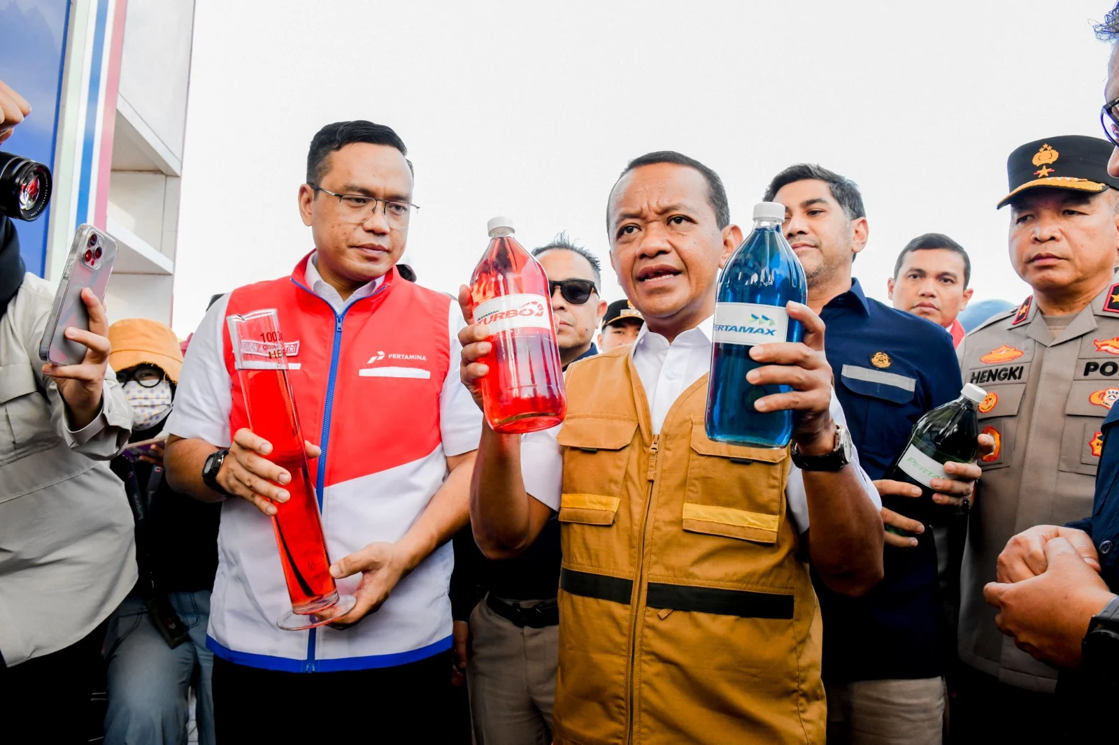Prabowo Dorong Hemat BBM: WFH Setiap Jumat dan Aturan Mobil Minimal 4 Penumpang
