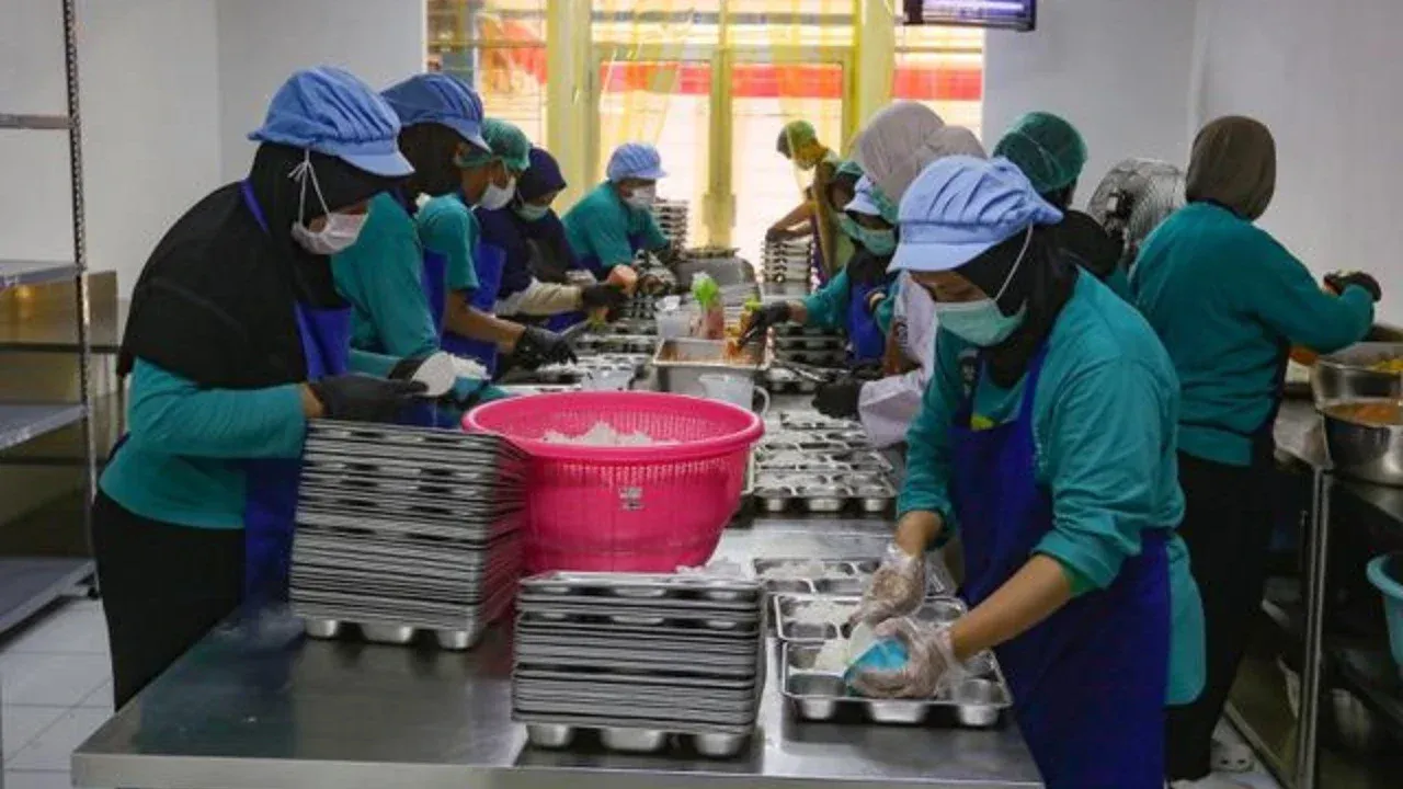 Ratusan Dapur MBG di Sumatera Ditutup Sementara: Penyebabnya, Daftar Provinsi Terdampak, dan Langkah Selanjutnya