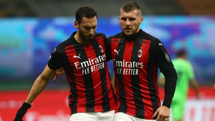 Real Madrid Siap Gigit Jari, AC Milan Pasang Tembok untuk Lindungi Allegri