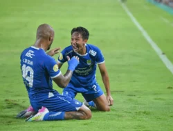 Rekor Persib vs Persik di GBLA: Bojan Hodak Ungkap Strategi, Marcos Reina Buka Kunci Penaklukan, Thom Haye Siapkan Momen Penebusan