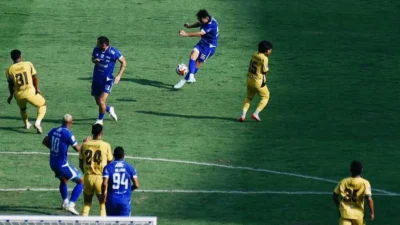 Resmi! AFC Jatuhkan Vonis untuk Uilliam Barros Usai Insiden Kartu Merah di GBLA