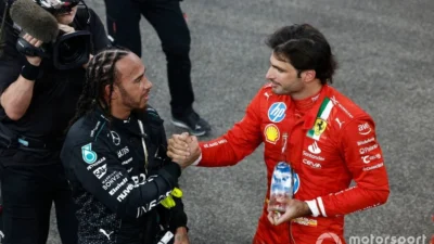 Reuni Panas di Albert Park: Hamilton Puji Mercedes, Namun Yakin Ferrari Bisa Mengejar