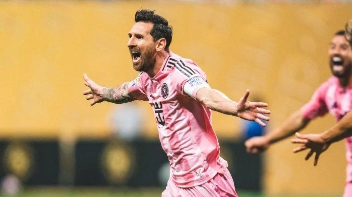 Ronaldo dan Messi Siap Cetak Sejarah di Piala Dunia 2026, Sementara Ochoa Buktikan Kesiapan di Usia 40