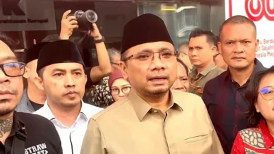 Rumah Gus Yaqut Sunyi, Kekayaan Miliaran, dan Kontroversi Tahanan Rumah