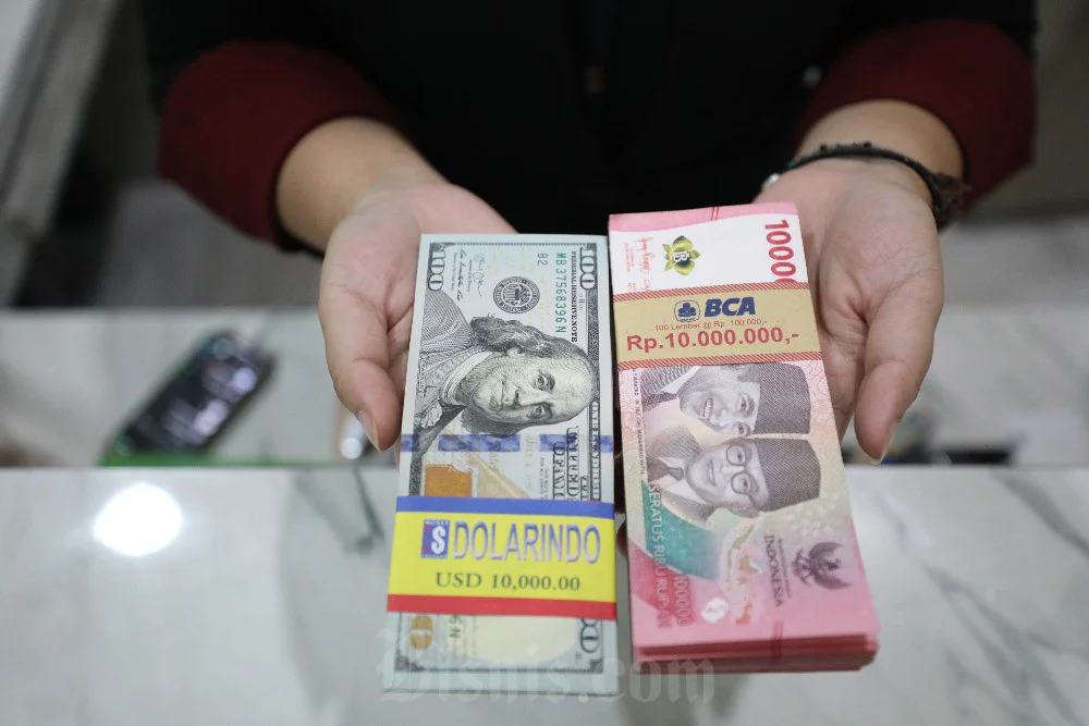 Rupiah Melemah di BNI dan BRI: Kurs Dolar AS Menguat ke Rp17.000 pada Minggu, 8 Maret 2026