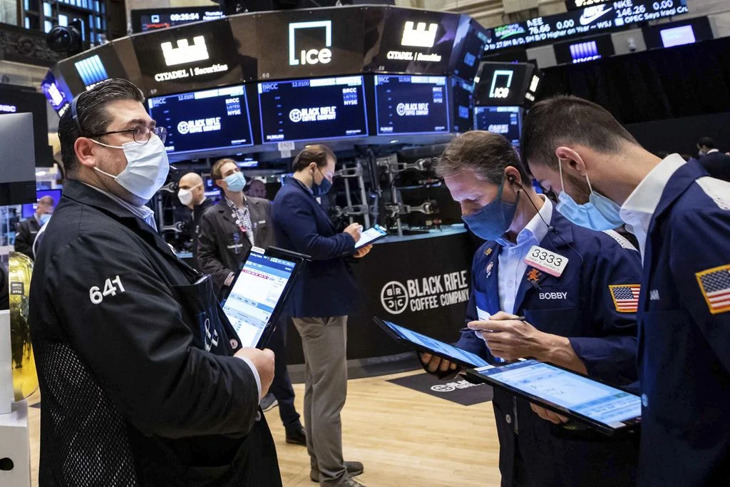 Saham Global Terpuruk Akibat Lonjakan Harga Energi dan Kekhawatiran Inflasi
