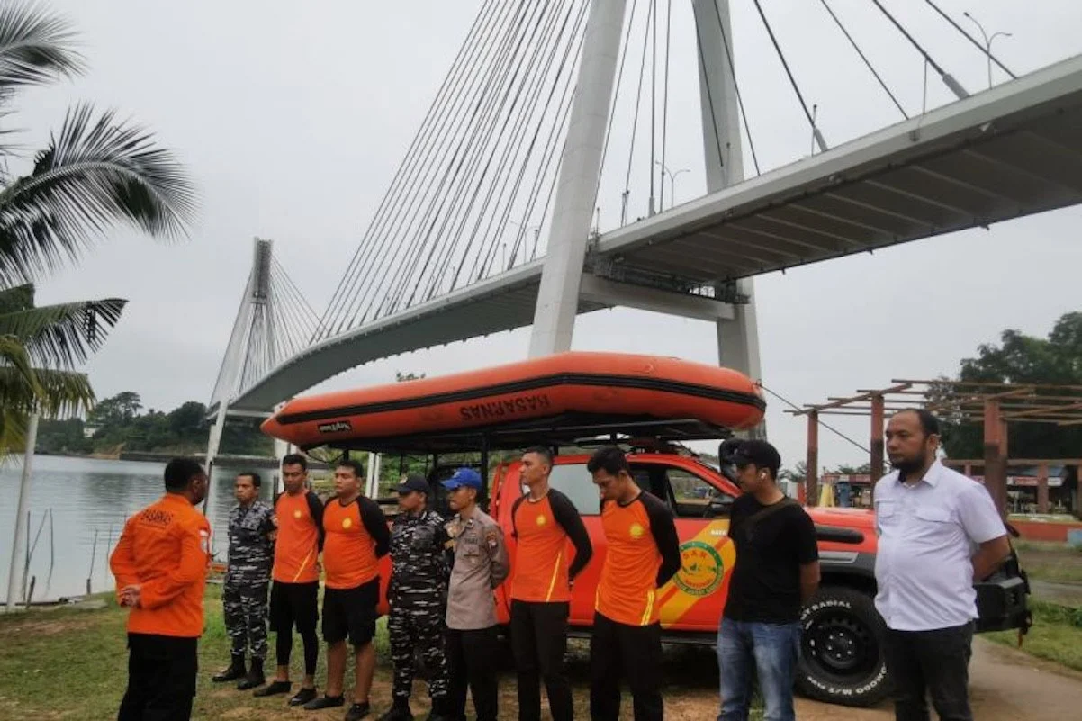 SAR Gabungan Gelar Operasi Pencarian Pria Diduga Lompat dari Jembatan 5 Barelang, Batam