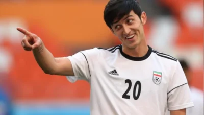 Sardar Azmoun Dikeluarkan dari Tim Nasional Iran karena Dituduh Tidak Loyal