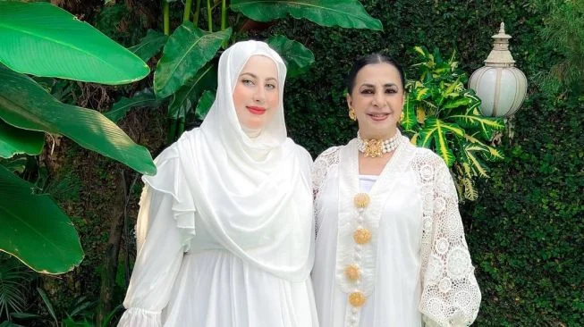 Tasya Farasya dan Tasyi Athasyia Berpose Bersama di Lebaran, Netizen Terharu