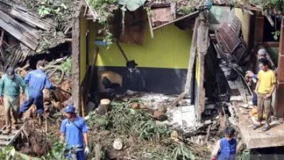 Tragedi Longsor Bantargebang: Sopir Truk Riki Supriadi Tinggalkan 5 Anak, Bayi 2 Bulan, 7 Tewas dan 6 Selamat