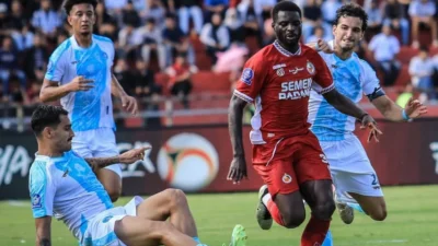 Ujian Perdana Imran Nahumarury di Semen Padang FC: Laga Panas Melawan PSBS Biak