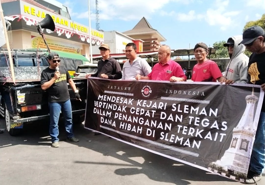 Usut Tuntas Dugaan KKN Dana Hibah Pramuka di Kwartir Cabang OKU Selatan Tahun 2022–2024 Diduga Merugikan Negara Milyaran, SIRA Gelar Aksi di Kejati Sumsel