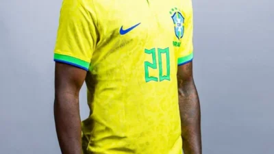 Vinícius Júnior Jadi Sorotan Global: Dari Kebijakan Anti‑Rasisme di Sevilla hingga Jersey Brasil 2026 yang Ikonik