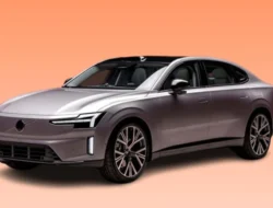 Volvo Luncurkan Sedan Listrik ES90 dengan Harga Rp2,1 Miliar