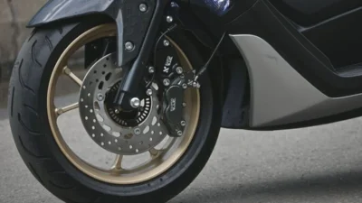 Waspadai 7 Penyebab Ban Belakang Motor Matic yang Geal‑Geol