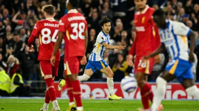 Welbeck Ganda Bawa Brighton Kalahkan Liverpool 2-1, Slot Soroti Cedera dan Jadwal Padat