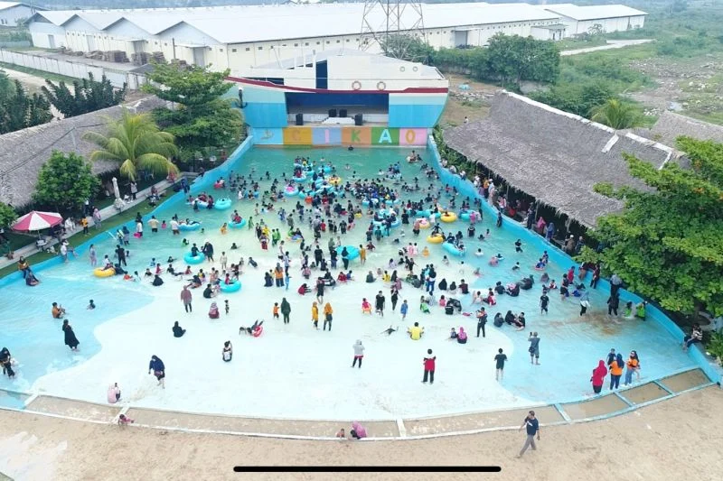 Wisata Cikao Park Purwakarta Ramai Saat Lebaran