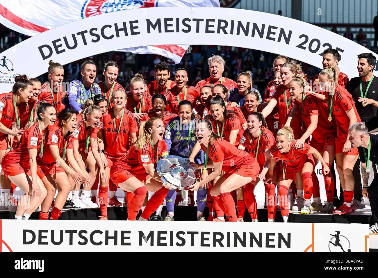 Bayern Munich Women Siap Guncang Panggung Internasional, Imade Buktikan Dominasi di Kualifikasi Piala Dunia 2027