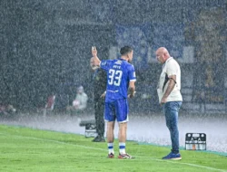 Bojan Hodak: Fokus dan Tantangan Persib Bandung di Puncak Liga Super 2025/2026