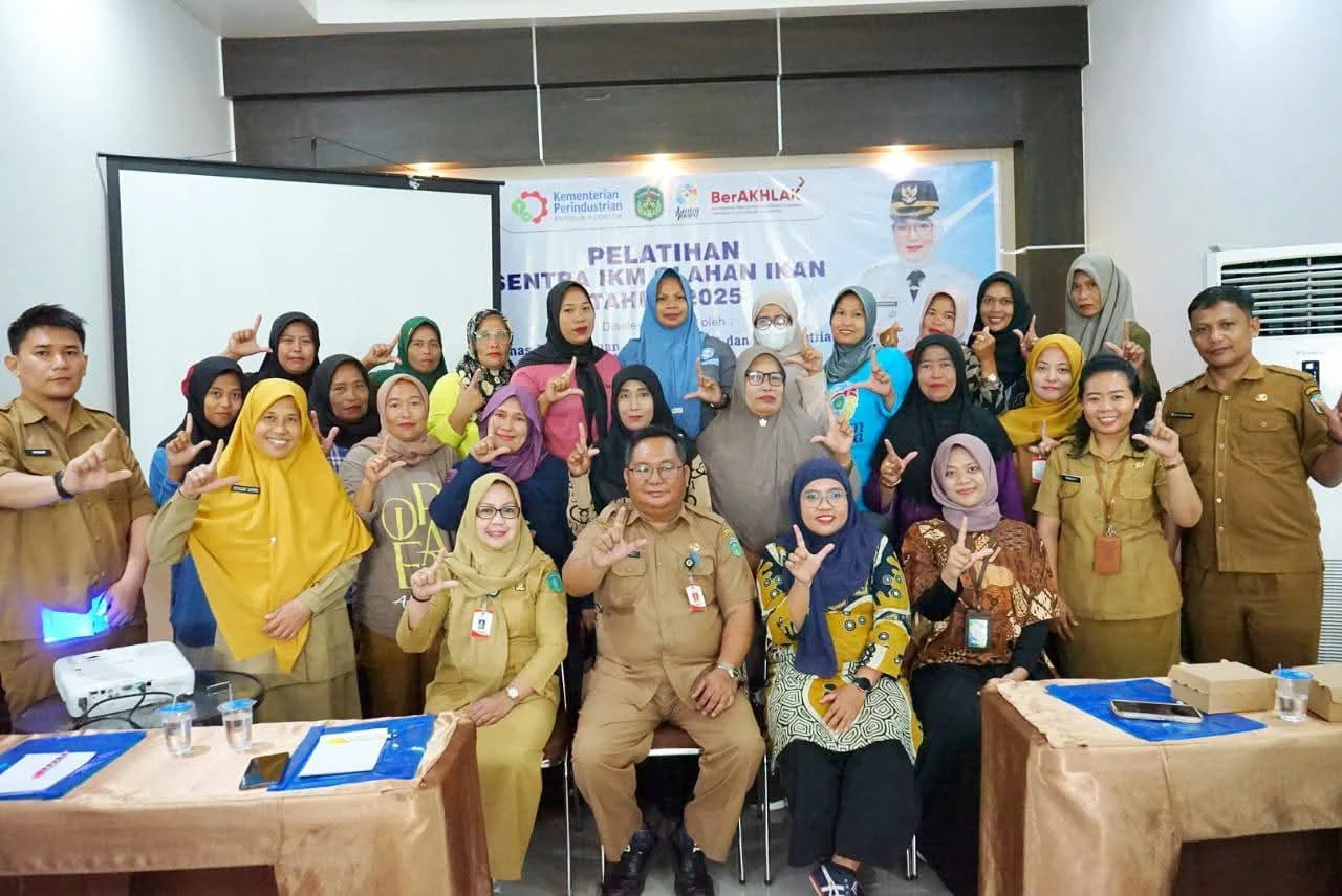 Dorong Kemandirian UMKM, Bupati Serang Ratu Zakiyah Gelar Pelatihan Olahan Perikanan bagi Penyandang Disabilitas