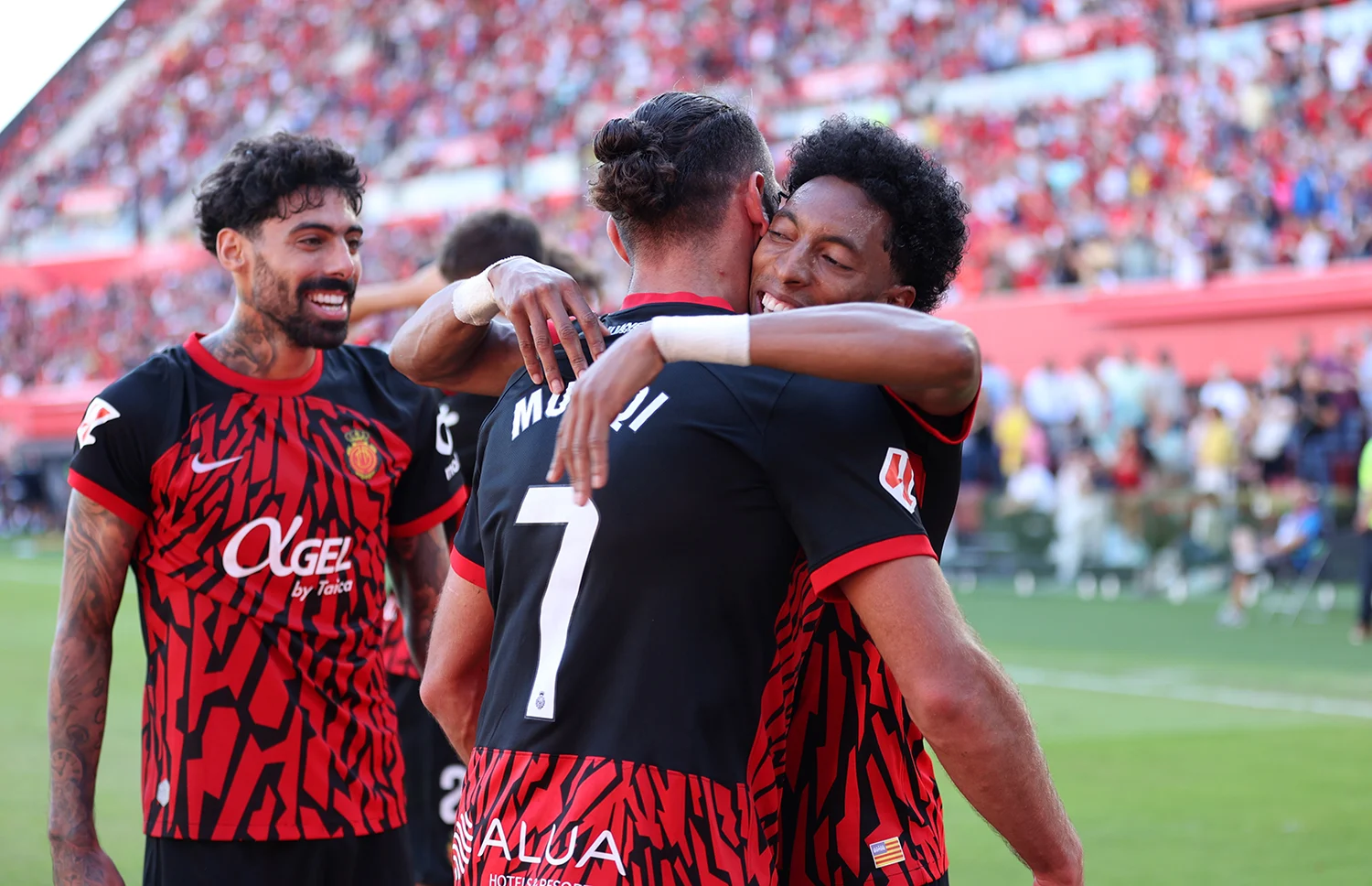 Drama di Son Moix: Mallorca Hancurkan Espanyol, Muriqi Jadi Penyelamat di Poin Krusial
