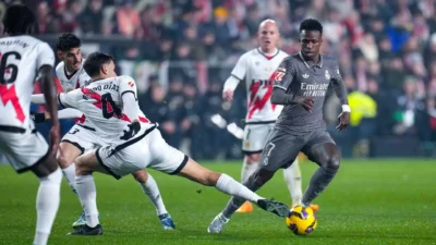 Drama Epik AEK Athens vs Rayo Vallecano: Pertarungan Dua Raksasa di Panggung Liga Europa