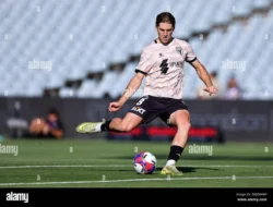 Drama Persaingan Ganda: Luke Vickery Bawa Macarthur FC Menang Tipis atas Perth Glory, Sinyal Potensi Naturalisasi untuk Timnas Indonesia