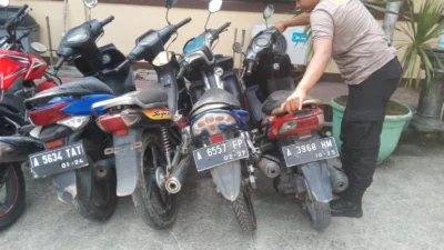 Dua Pelaku Curanmor Dibekuk Polsek Cikande Saat Transaksi Jual Motor Curian di Alfamart
