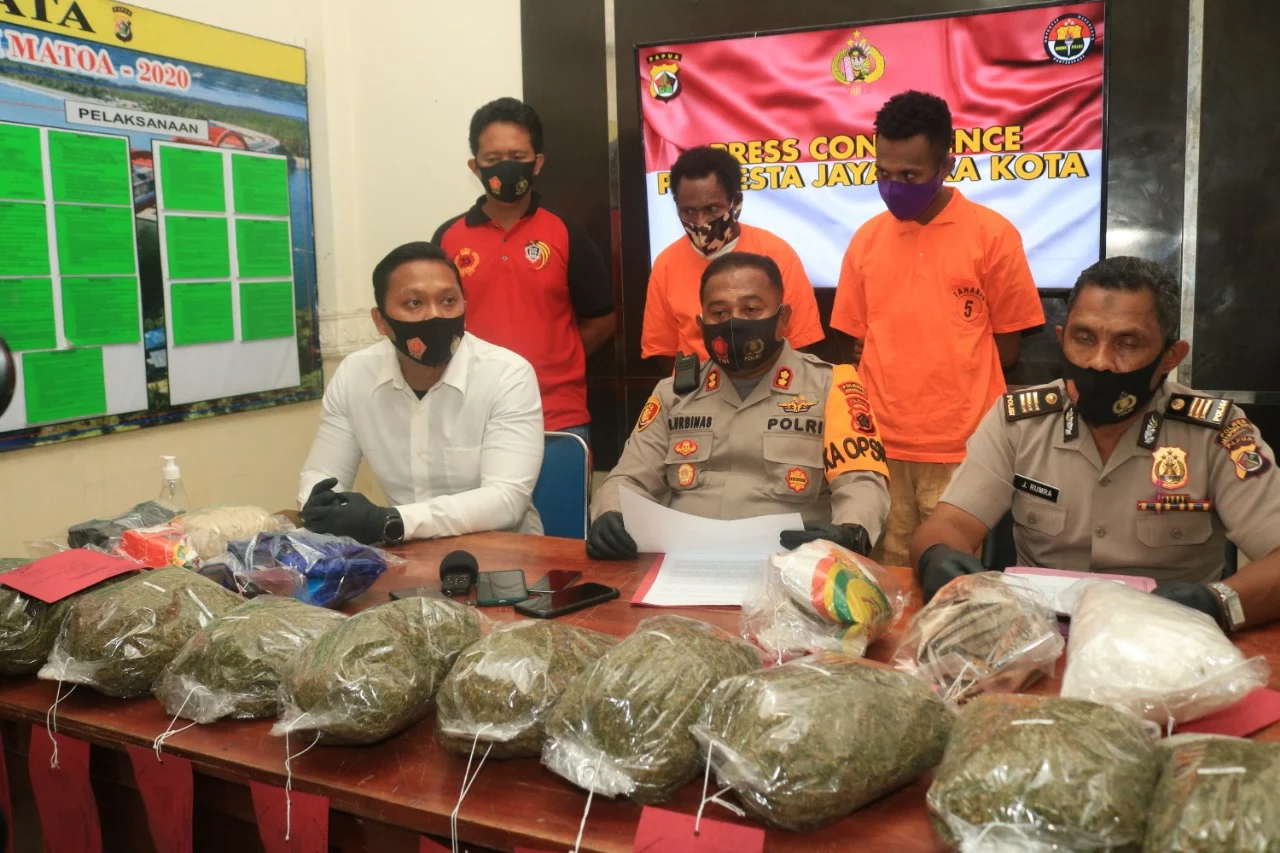 Dua Tersangka Ganja Lahat Ditangkap, Salah Satunya Berusia 17 Tahun
