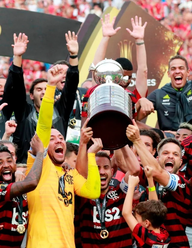 Flamengo Kembali Kuasai Peringkat Kedua: Kemenangan 2-0 atas Bahia dan Persiapan Libertadores