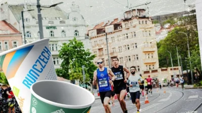 Foopak dan RunCzech Tingkatkan Keberlanjutan Maraton dengan Gelas Kertas